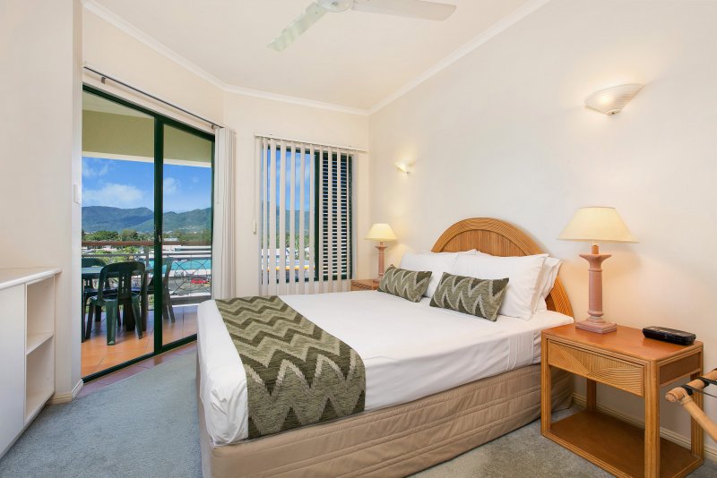 Book Cairns Apartments For The Grass Is Greener And Scene Heard